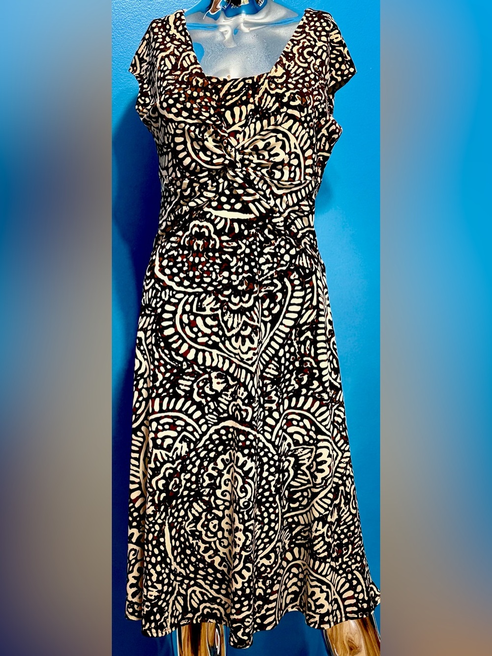 Jones New York Black and Cream Paisley Floral Sleeveless Dress 10